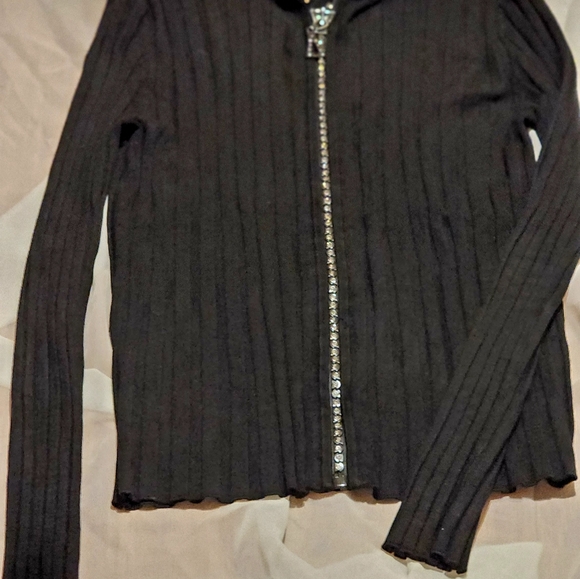 Sweater - Picture 6 of 6